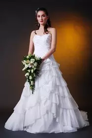 17. Divina Spoza menyasszonyi ruha