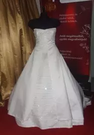 Maggie Sottero menyasszonyi ruha 02